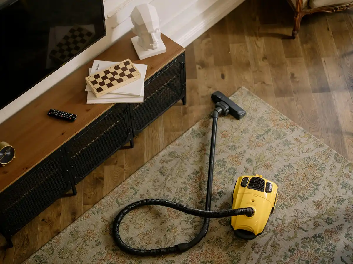 You are currently viewing Gdzie wyrzucić odkurzacz? Czy stary lub zepsuty odkurzacz trafia do elektrośmieci?