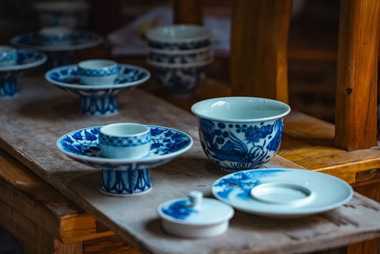 Read more about the article Gdzie wyrzucić porcelanę i ceramikę?