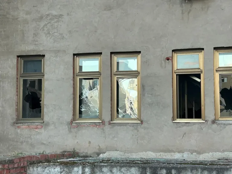 Read more about the article Gdzie wyrzucić szyby okienne?